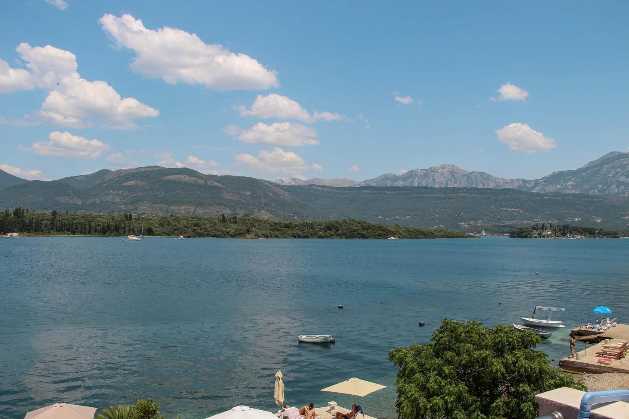 Apartments Tramonto Tivat Exterior photo